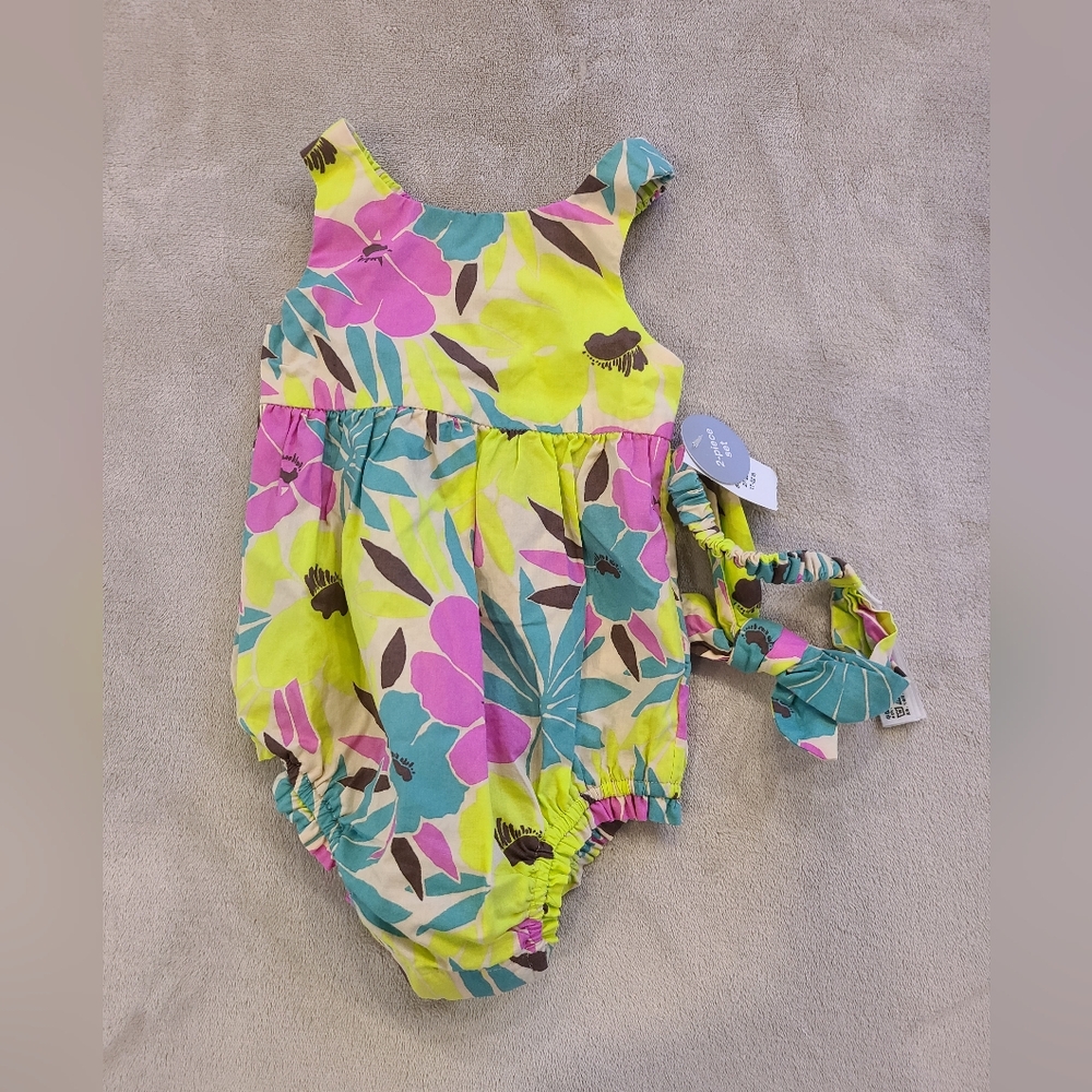 Baby Gap Girls Onsie with Matching Headband - NWT - 6-12 Months